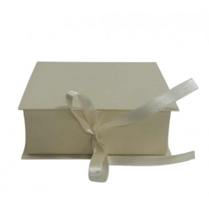 Каширана квадратна кутия с панделка - Кремаво-златиста перла